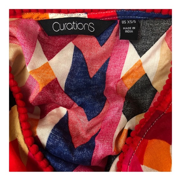 Curations Pink-Geo Printed Topper with an Asymmetrical / Shark Bite Hem. New! - Picture 5 of 6